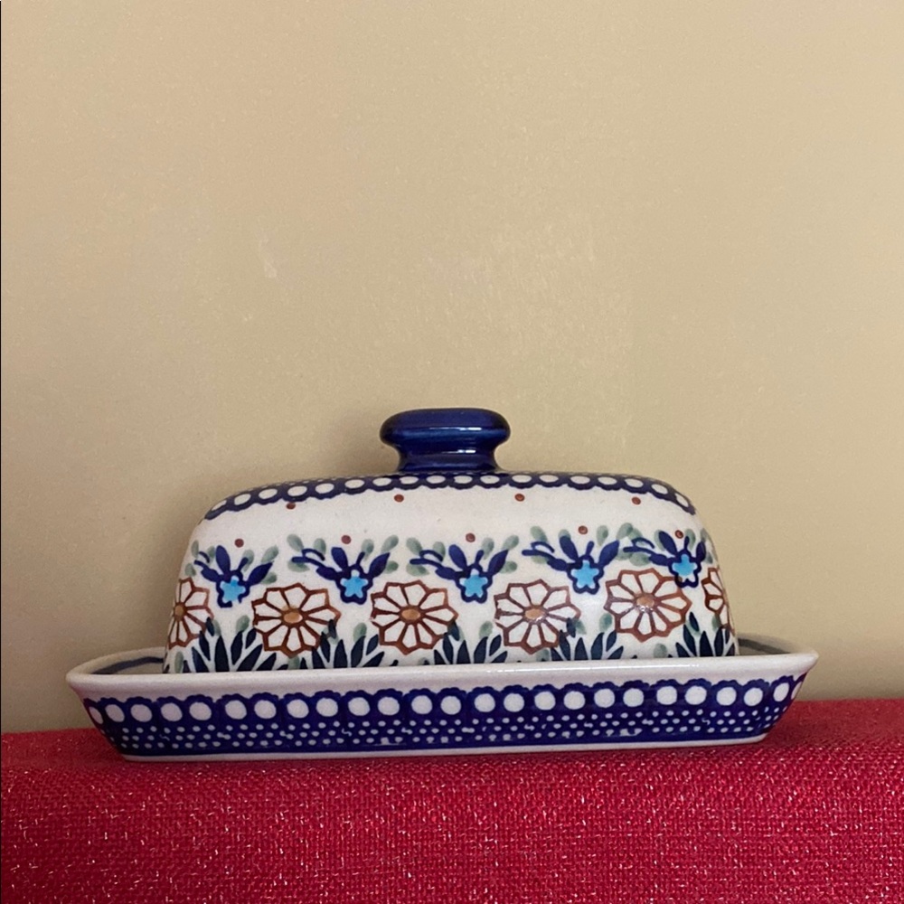 Hand Made Poland Ceramic Large Butter/Bread Dish With Cover Never Used